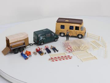 Horse on Tour Set +/- 1:24  Met Dickie Camper, Mercedes B..., Ophalen of Verzenden, Gebruikt