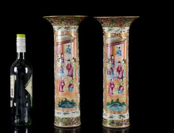Une paire de grandes vases chinois « Rose Mandarin » à