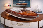 Maquette RIVA aquarama en bois Modélismes (53 cm.) 1:12 -