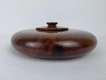 Tafelmiddenstuk - Thuya - Beeldhouwkunst uit wortelhout.