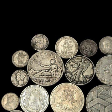 Monde. Lote de 228 gramos de monedas de plata.