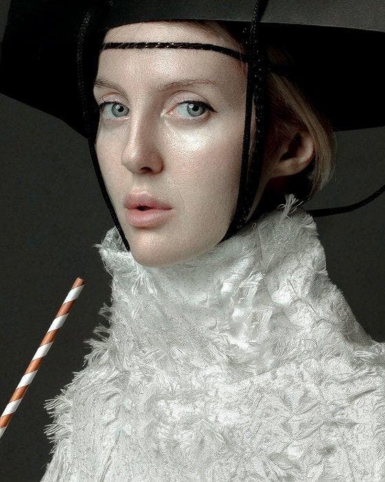 Elena Paraskeva - THE MODERN DIVINE (BARYTA SILK), Antiquités & Art, Art | Objets design