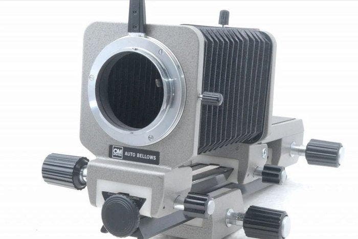 Olympus OM System Auto Bellows w/Focusing Stage Slide Rail, Audio, Tv en Foto, Fotocamera's Analoog