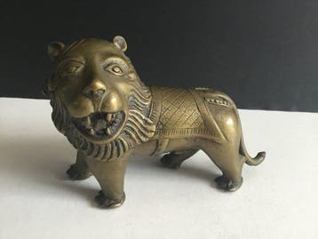 Statue, Pronkende leeuw - 11 cm - Bronze