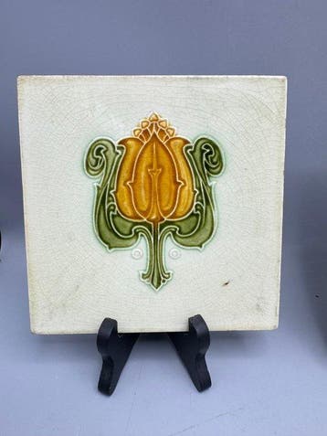 Tegel - 3 bloemen Art Nouveau reliëftegels Jugendstil -