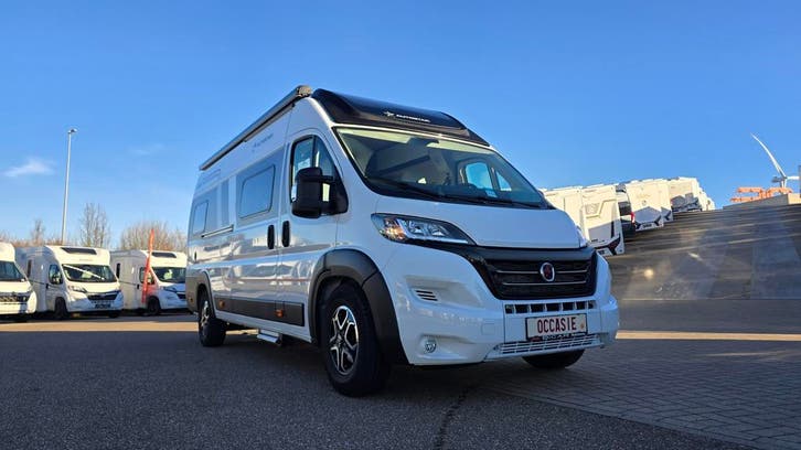 Autostar V 630 LJ slechts 11213 km en twinbedden 53858, Caravans en Kamperen, Mobilhomes, Cassettetoilet, Automaat, Treinzit, Diesel
