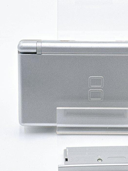 Nintendo - Nintendo DS Lite Silver USG-001 with Stylus &, Games en Spelcomputers, Spelcomputers | Overige Accessoires
