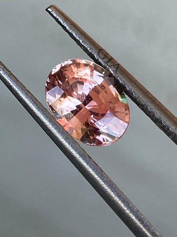 1 pcs Roze, Oranje Padparacha saffier - 1.60 ct -, Nieuw