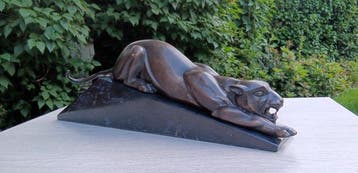 sculptuur, Groot formaat sluipende panter 60 cm - 19 cm -