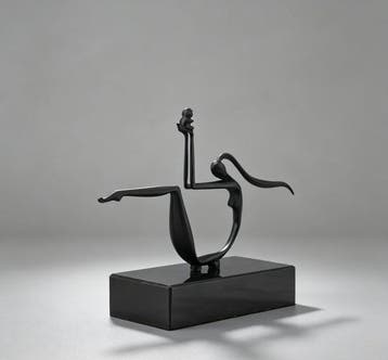 sculptuur, Abstract art sculpture of a mother and child - 21