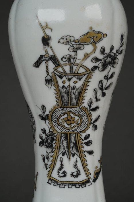 Vaas - Porselein - Rare Lobed Meiping Vase - Valuables,, Antiek en Kunst, Antiek | Overige Antiek