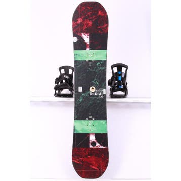 130 kinder snowboard BURTON RADIUS, black/red, woodcore, FLA, Verzenden, Gebruikt