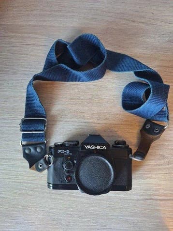Yashica FX-D Quartz + 1,7/50mm + 4,5/70-210mm | Appareil, Nieuw