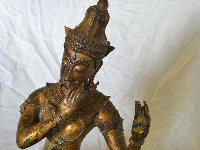 Zittende boeddhistische fluitspeler - Beeld - Phra Aphai, Antiek en Kunst, Kunst | Niet-Westerse kunst
