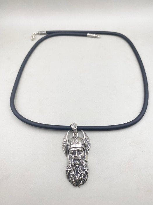 Sans prix de réserve - Pendentif en forme de médaillon, Bijoux, Sacs & Beauté, Bijoux anciens