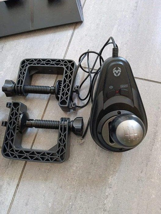 krom - K-Wheel Pro 6 Marce 3 pedali - Krom K-wheel Pro -, Games en Spelcomputers, Spelcomputers | Overige Accessoires