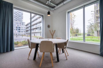Kantoorruimte voor 4 in Nieuw Zuid, Verzenden