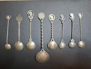 Lepel (8) - Zilver - 8 zilveren muntlepels, Antiek en Kunst