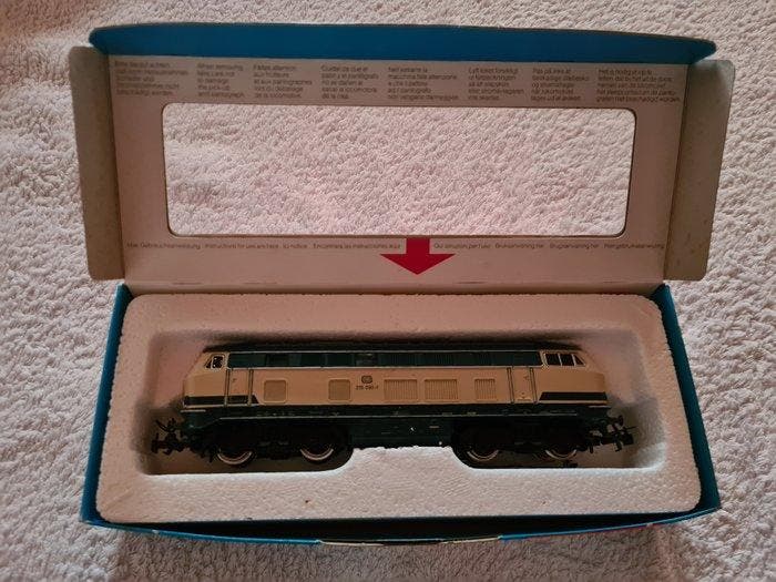 Märklin H0 - 3074 - Diesellocomotief (1) - BR216 - DB, Hobby & Loisirs créatifs, Trains miniatures | HO