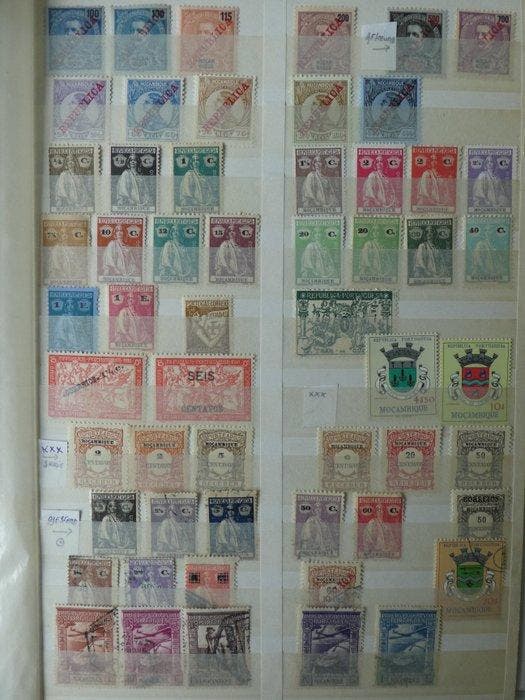 Portugese koloniën 1897 - Angola, Azoren, Funchal, Macau,, Timbres & Monnaies, Timbres | Europe | Espagne