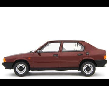 Laudoracing 1:18 - Model sedan - Alfa Romeo Alfa 33 1.3S