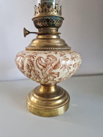Petroleumlamp - Verguld messing, Zacht porcelein