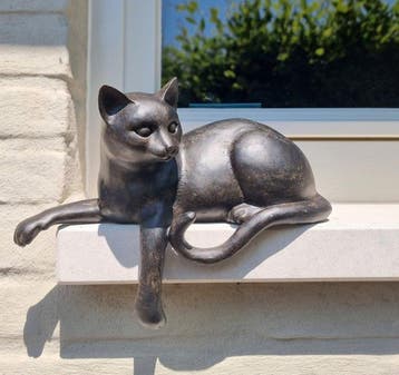 Beeldje - Chilling Cat - Hars