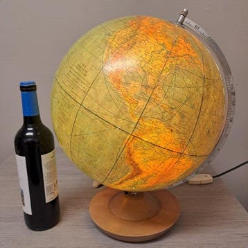 Terrestrial table globe - rathgloben verlag leipzig - Globe, Antiek en Kunst