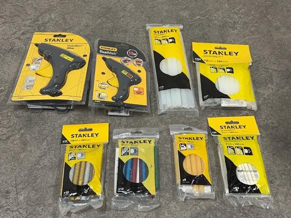 Veiling - Stanley lijmpistool met lijmstaven set 8-delig, Bricolage & Construction, Outillage | Outillage à main
