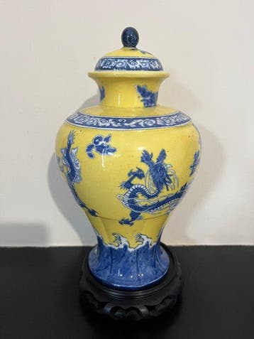 Vase avec couvercle - Porcelaine - Vase à couvercle Wedgwood