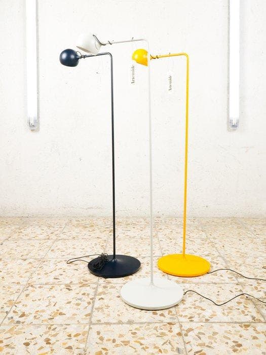 Artemide - Foster + Partners Industrial Design - Lampadaire, Antiek en Kunst, Antiek | Verlichting