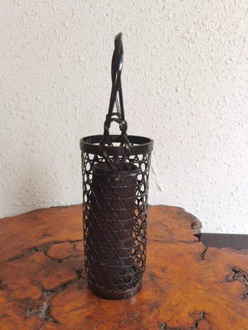 Decoratief ornament - Japan - bamboe bloemenmand