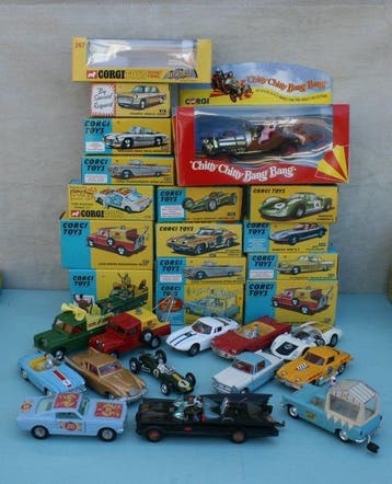 Corgi 1:43 - Modelauto (16) - Group of 16 Corgi Toys with