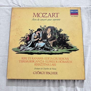 Mozart - 7 x box sets + 1 x double LP - 27 records in total