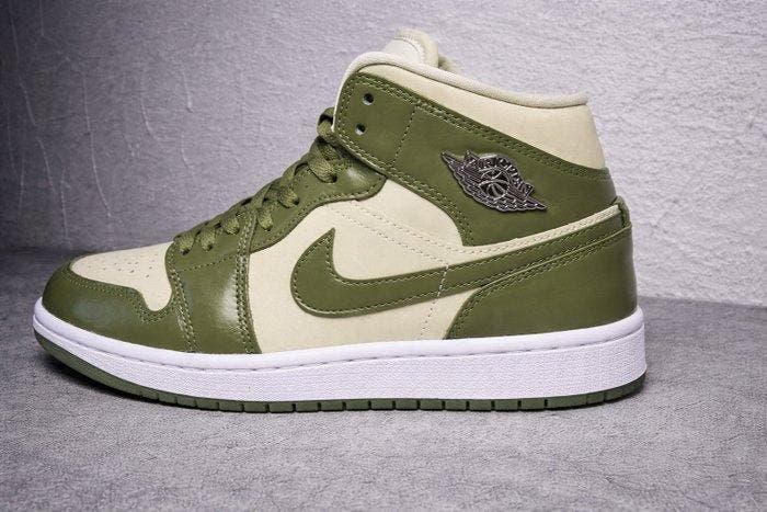 Nike - Air Jordan 1 Mid - High-top sneakers - Maat: EU 39 -, Kleding | Heren, Schoenen