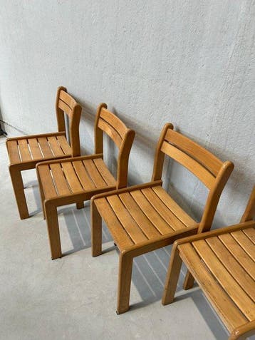 Stoel - hard hout - Een set van vier stoelen