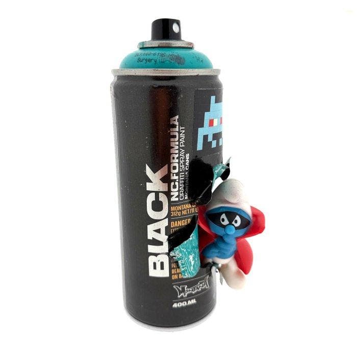 Koen Betjes (1992) - Smurf Invader Street Spraycan, Antiquités & Art, Art | Objets design