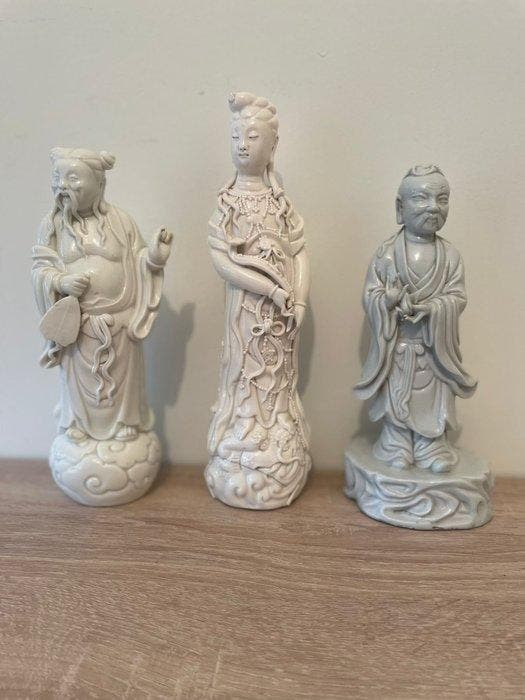 Guanyin en twee wijzen - Blanc de Chine Porselein - China -, Antiquités & Art, Antiquités | Autres Antiquités