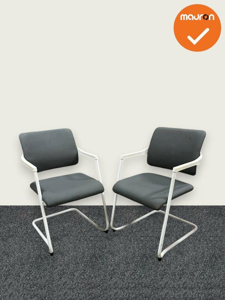 Vergaderstoel Tom - Antractiet gestoffeerd met een wit onder, Articles professionnels, Aménagement de Bureau & Magasin | Mobilier de bureau & Aménagement