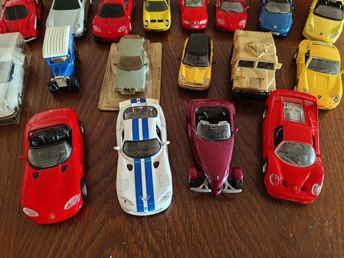IXO, Altaya, Bburago, New Ray, days-gone , etc... 1:43 -, Hobby en Vrije tijd, Modelauto's | 1:5 tot 1:12