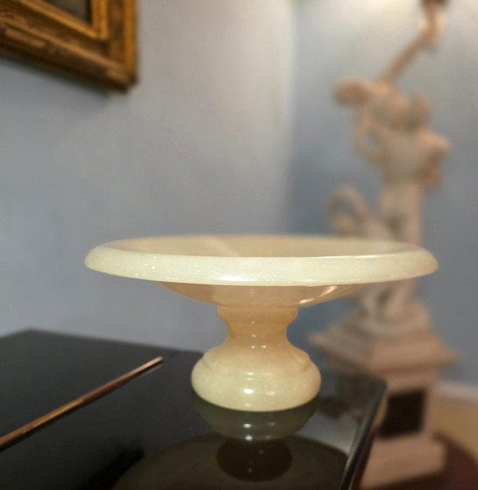 Tafelmiddenstuk - Albast - Elegant met aderen, Antiek en Kunst, Curiosa en Brocante