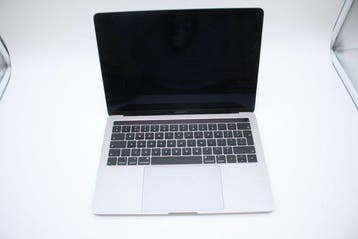 Rare find: Lot of 3 Apple MacBook Pro 13 (2018/2019) | Core, Nieuw
