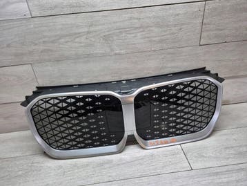 BMW X1 U11 grill 5A7D664, Verzenden