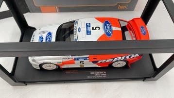 IXO 1:18 - Voiture miniature - Ford escort WRC #5