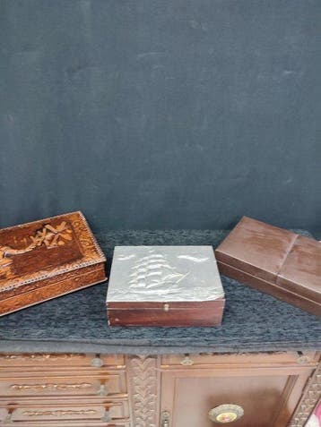 Themacollectie - Verzameling houten kisten met een deksel