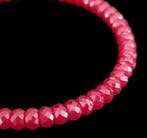 Rode robijn (corundon). Natuurlijke facetgeslepen parels van, Antiek en Kunst