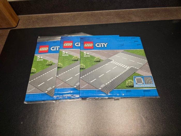 Lego Set - City - Wegplaten 60236 en 60237, Kinderen en Baby's, Speelgoed | Duplo en Lego