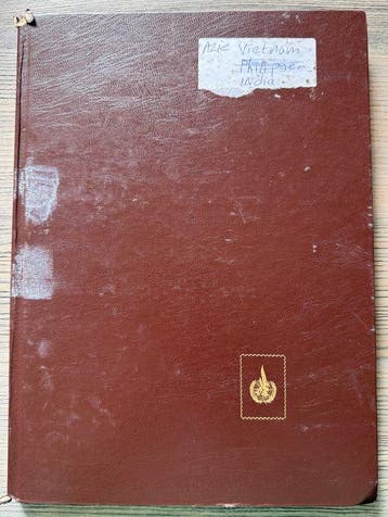 Monde 1903/1996 - Lot en quatre albums de timbres, Gestempeld