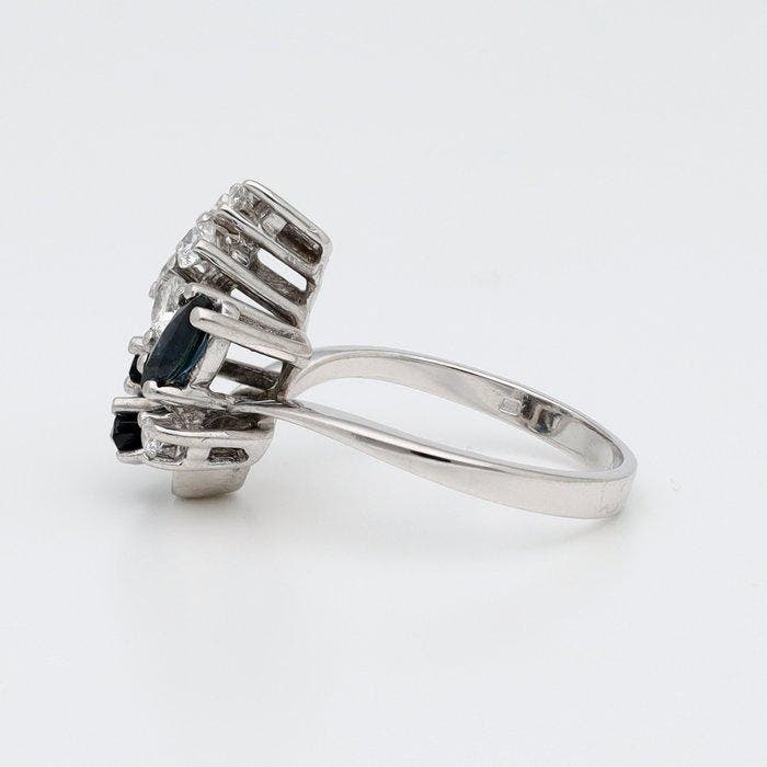 Ring - 14 karaat Witgoud - Diamant/Saffier, Handtassen en Accessoires, Ringen