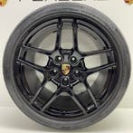 Porsche 997 2/4 ORIGINELE 19 Carrera S II zwart met banden